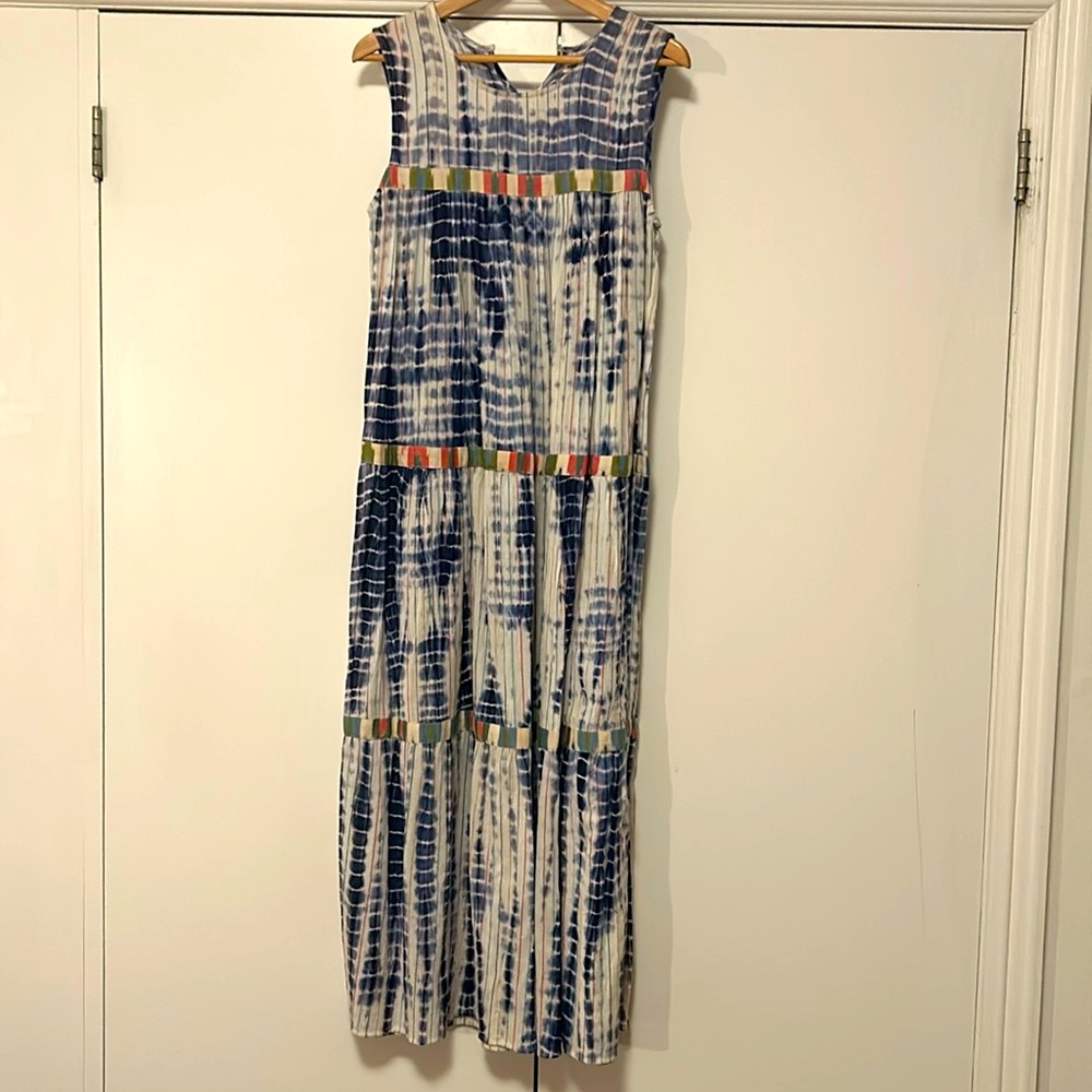 Sleeveless all cotton, patterned dress